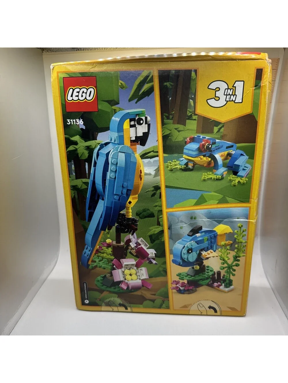 LEGO CREATOR: Exotic Parrot (31136) New Sealed